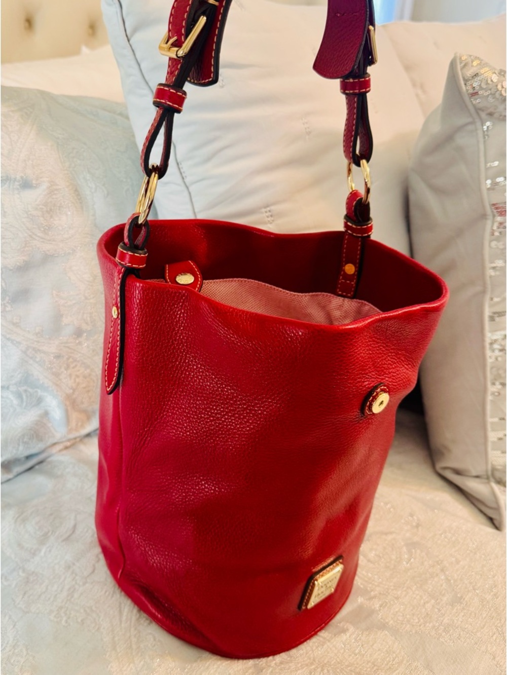 Dooney & Bourke Red Pebbled Leather Bucket Shoulder Bag EUC - Picture 11 of 13